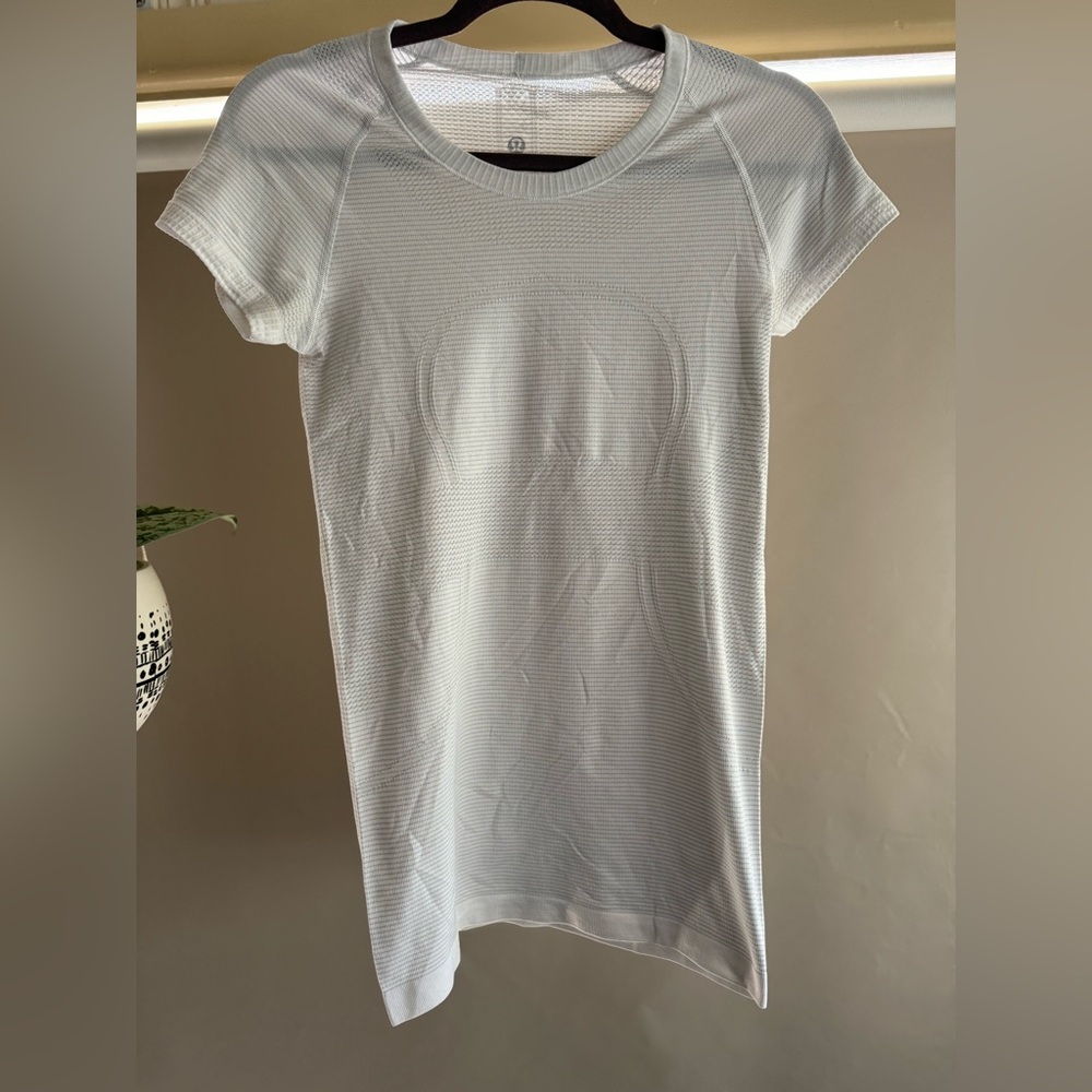 Lululemon Swiftly size 6